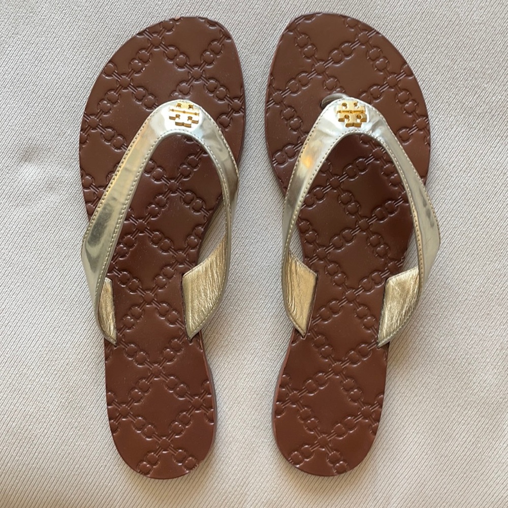 Never worn! Tory Burch Metallic Sandal size 7.5
